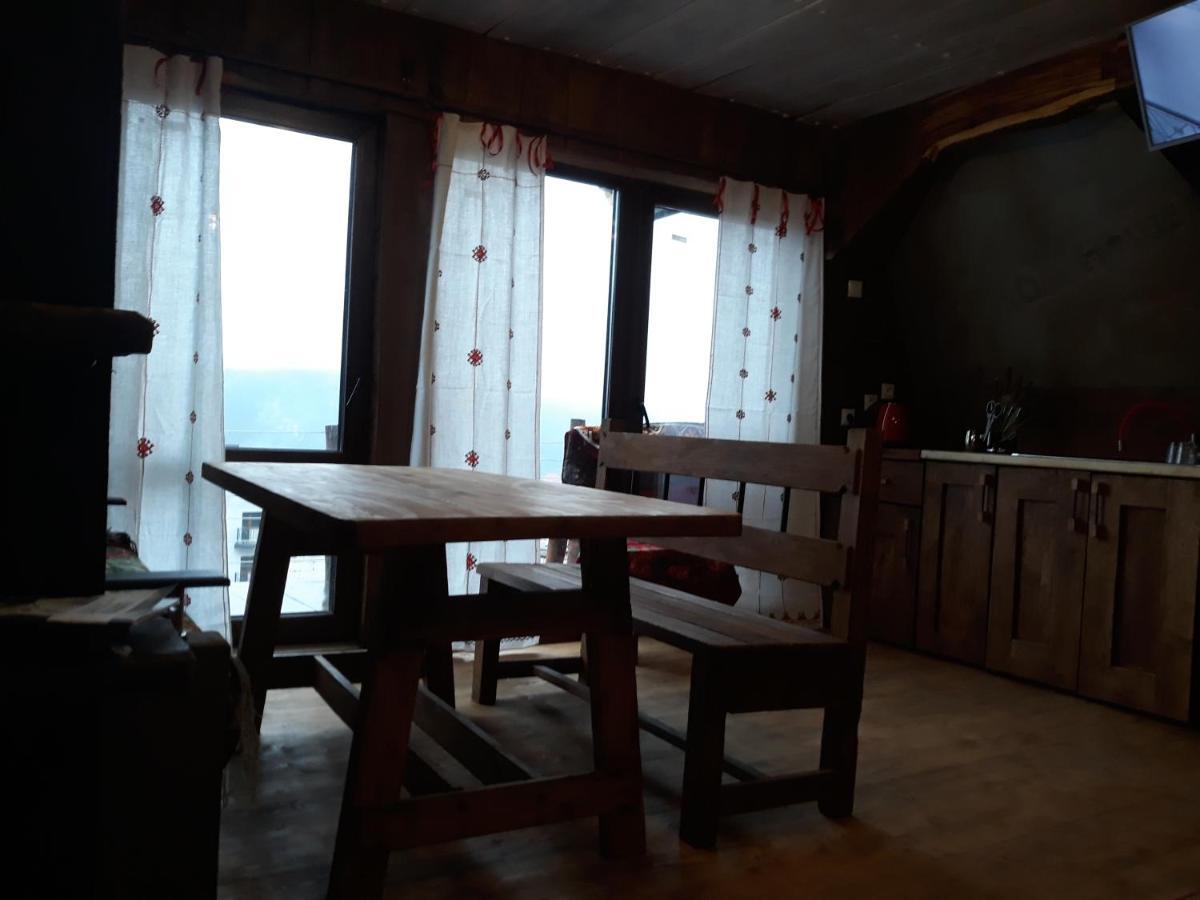 Oak House Apartment Palyanytsya Ngoại thất bức ảnh