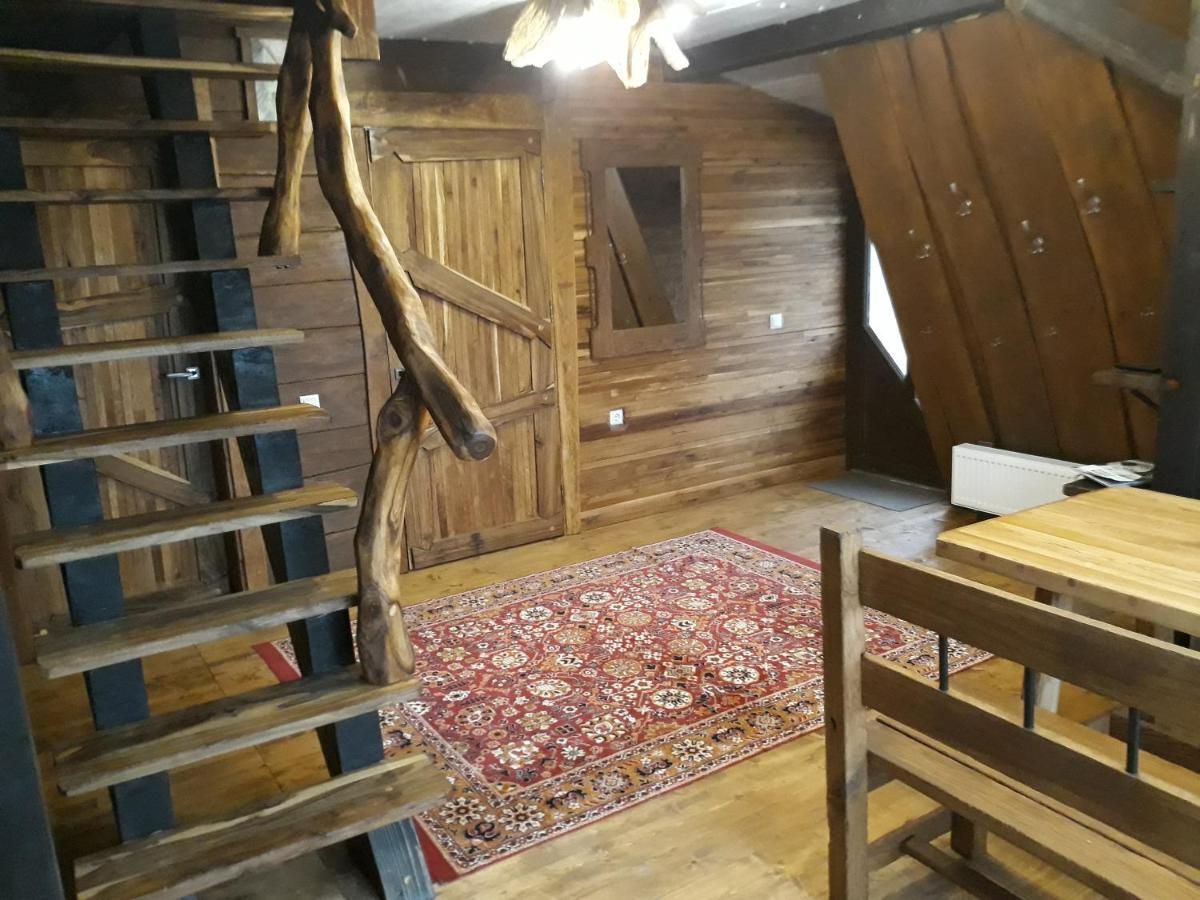 Oak House Apartment Palyanytsya Ngoại thất bức ảnh